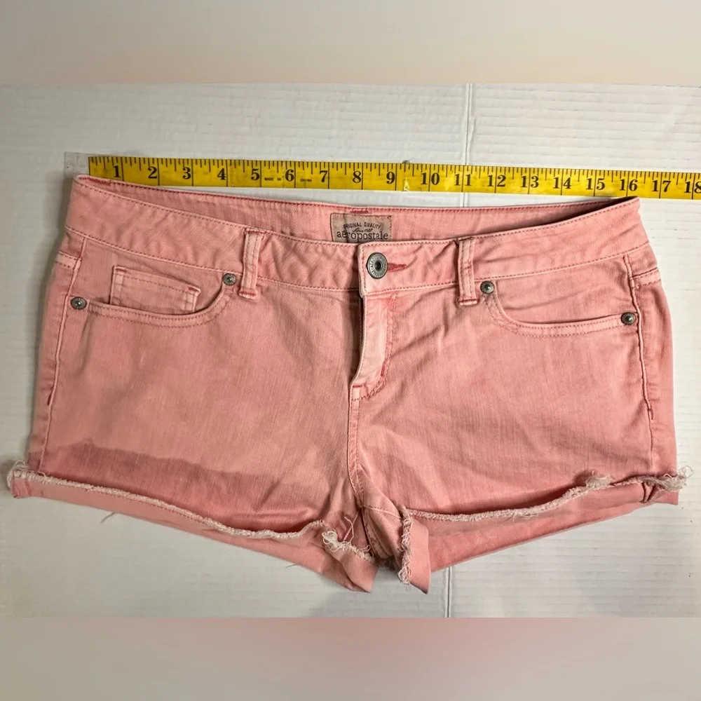 Aeropostale Jean Shorts Faded‎ Pink Distressed Frayed Hem Low Rise Size 9/10
